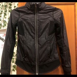 kids iviva wind breaker size 8